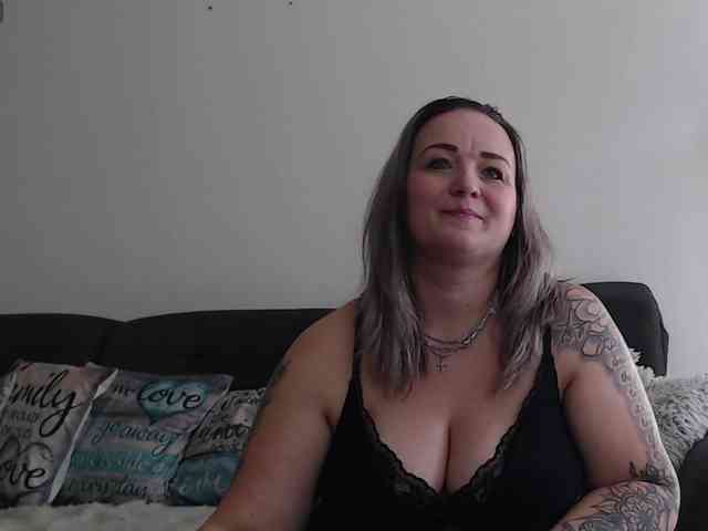 blondeWeronique webcam