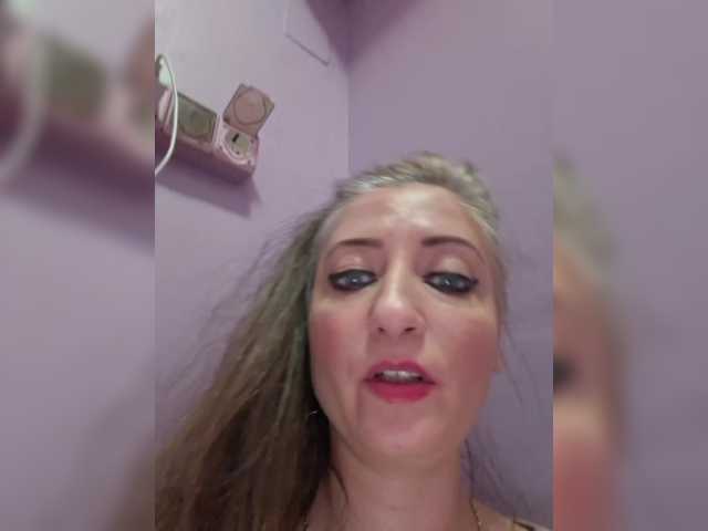 ChristianaHot webcam