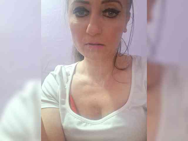 ChristianaHot webcam