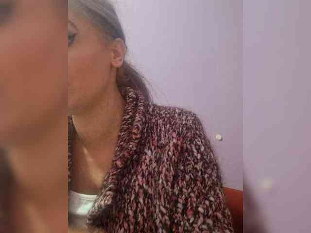 ChristianaHot webcam