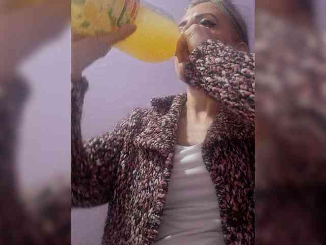 ChristianaHot webcam