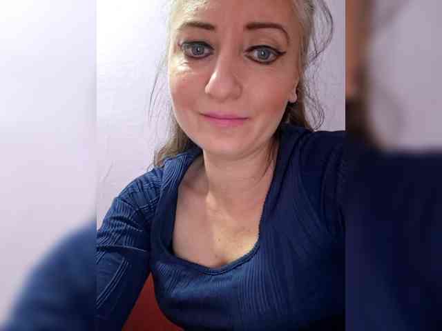 ChristianaHot webcam