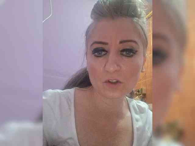 ChristianaHot webcam