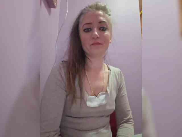 ChristianaHot webcam