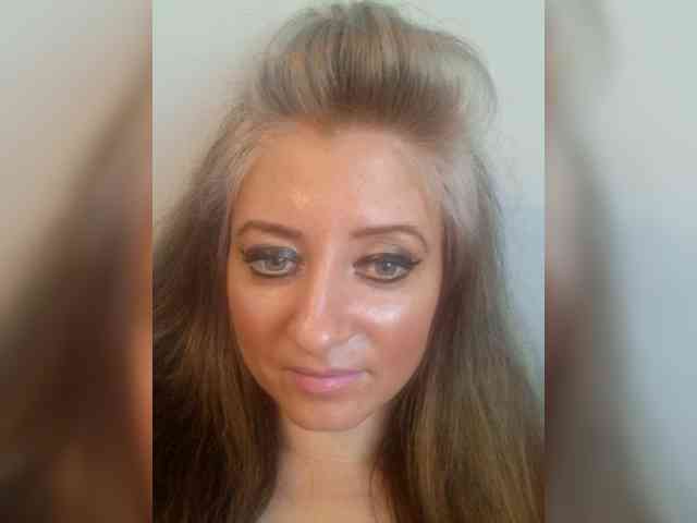 ChristianaHot webcam