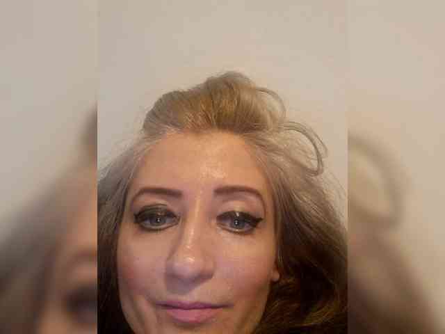 ChristianaHot webcam