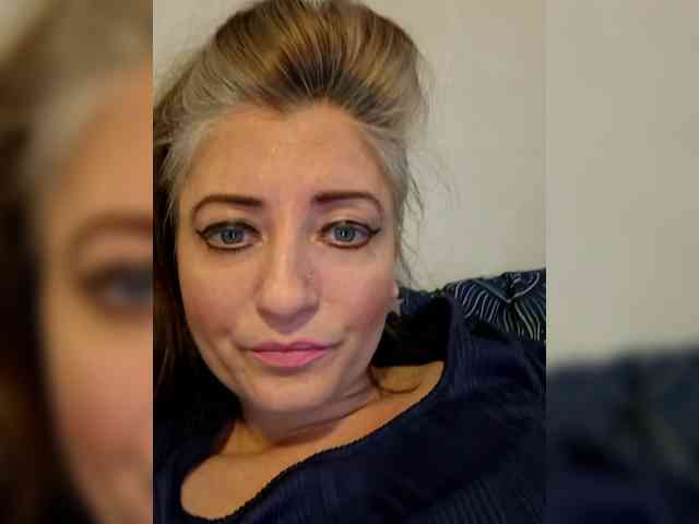 ChristianaHot webcam