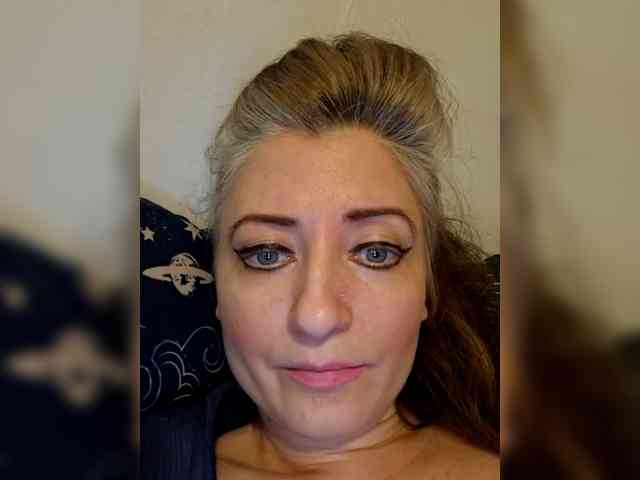 ChristianaHot webcam