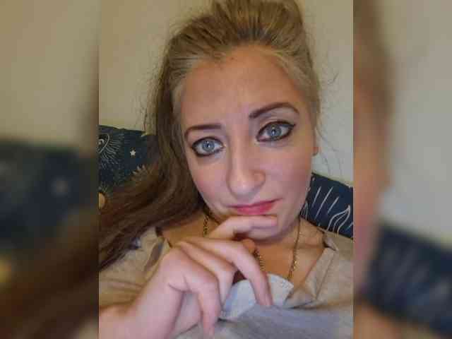 ChristianaHot webcam