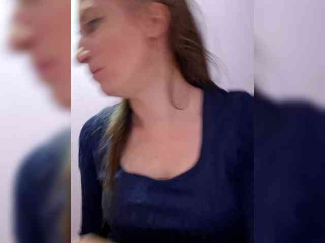 ChristianaHot webcam