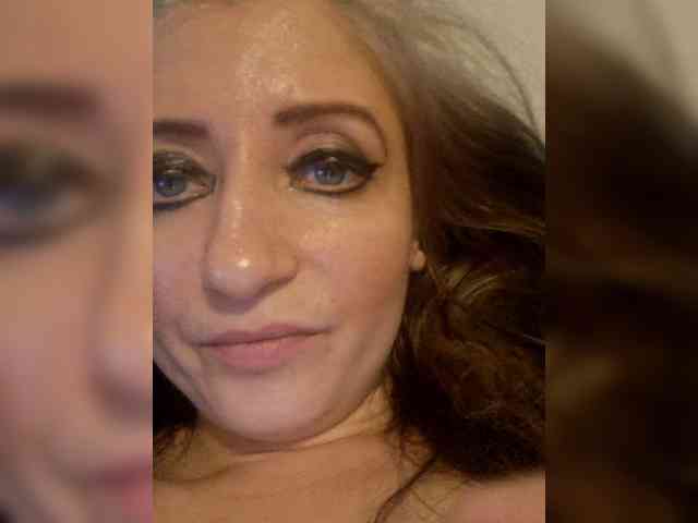 ChristianaHot webcam