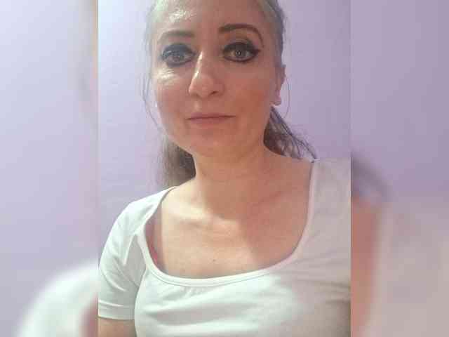 ChristianaHot webcam