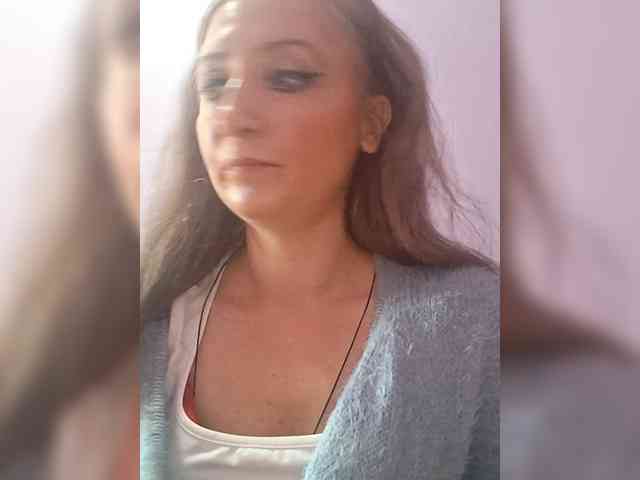 ChristianaHot webcam