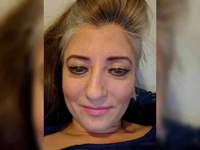 ChristianaHot webcam