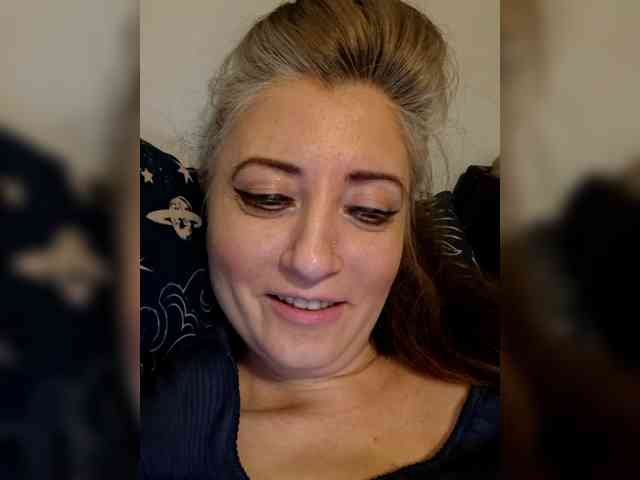 ChristianaHot webcam