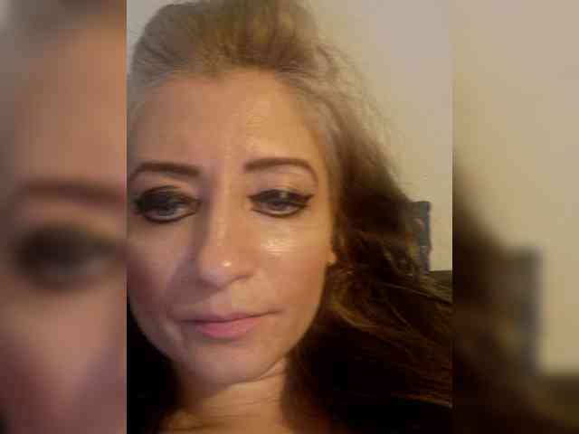 ChristianaHot webcam