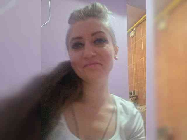 ChristianaHot webcam