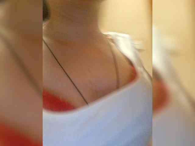 ChristianaHot webcam