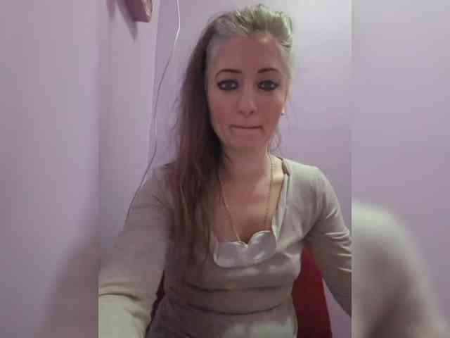 ChristianaHot webcam