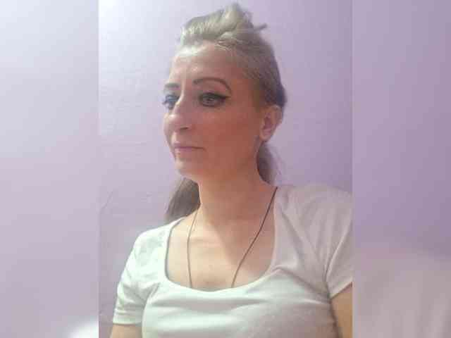 ChristianaHot webcam