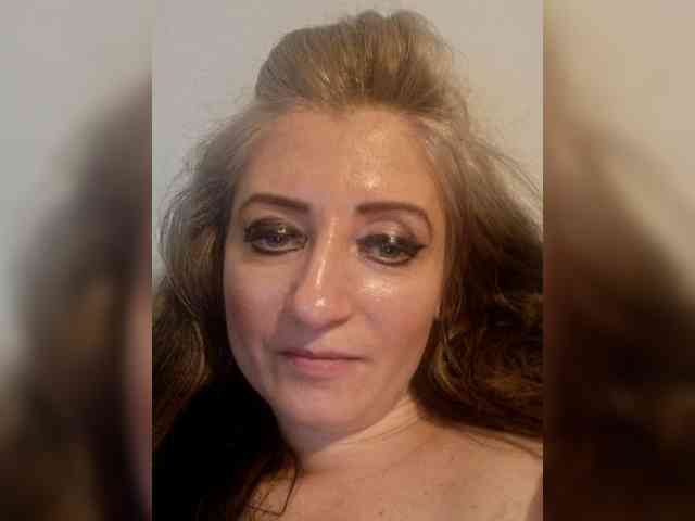 ChristianaHot webcam