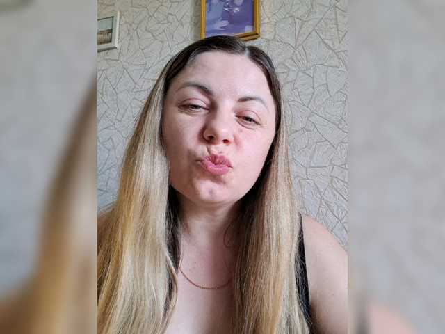 Mishellca's BongaCams show and profile