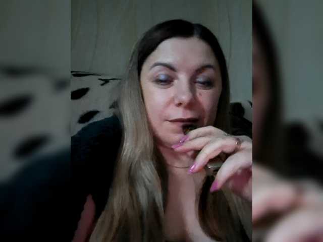 Mishellca's BongaCams show and profile