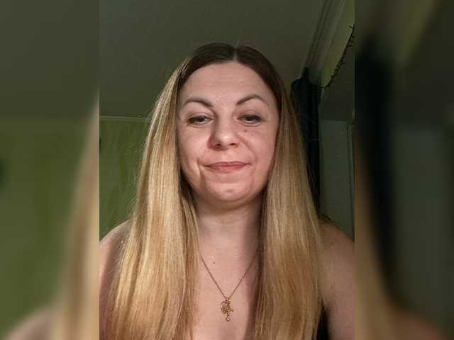 Mishellca's BongaCams show and profile