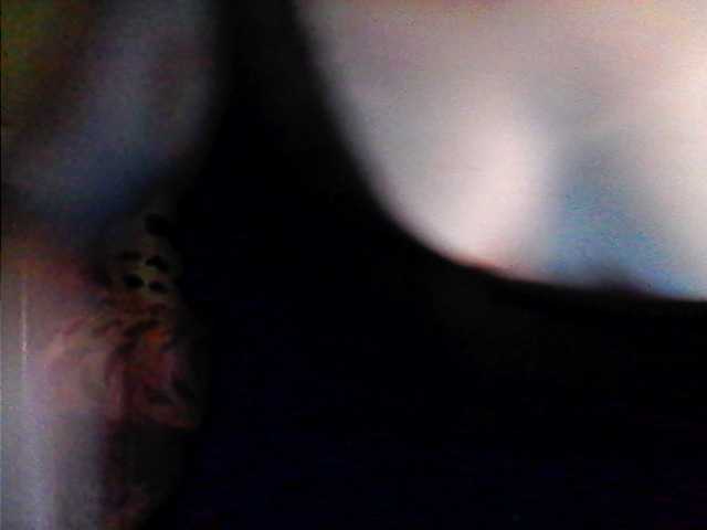 Mishellca's BongaCams show and profile