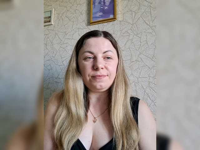 Mishellca's BongaCams show and profile