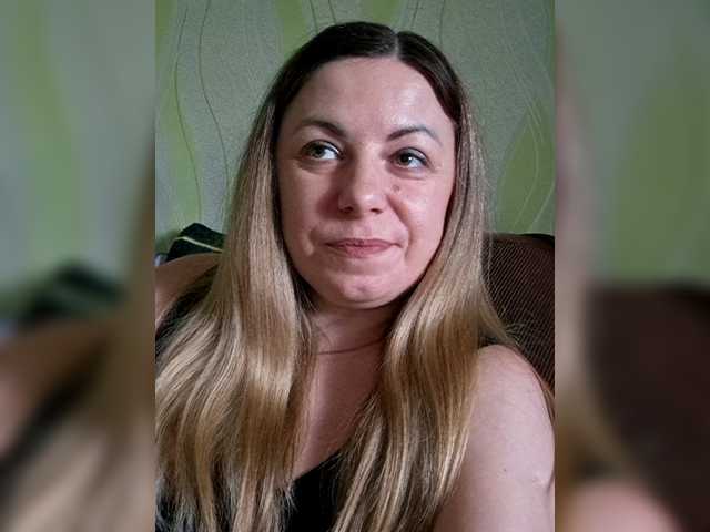 Mishellca's BongaCams show and profile