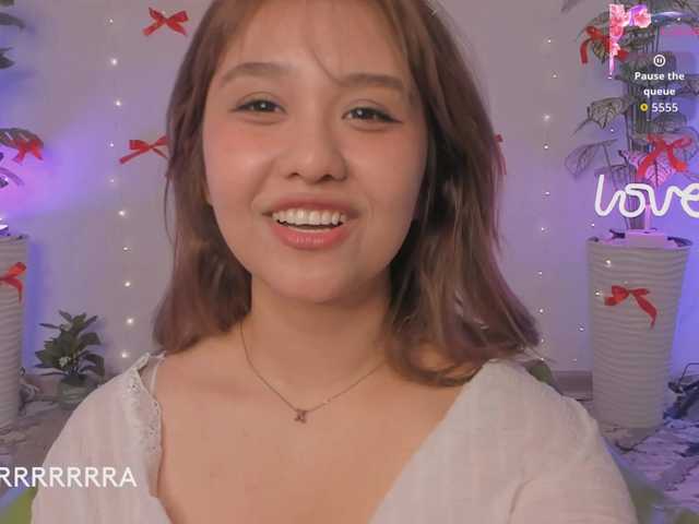 Larami's BongaCams show and profile