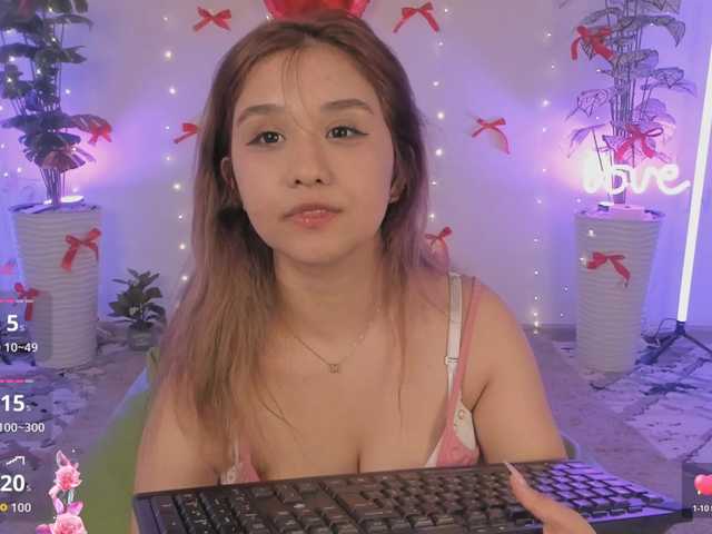 Larami's BongaCams show and profile