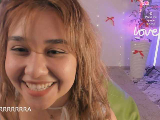 Larami's BongaCams show and profile