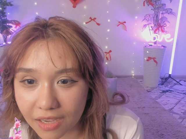 Larami's BongaCams show and profile