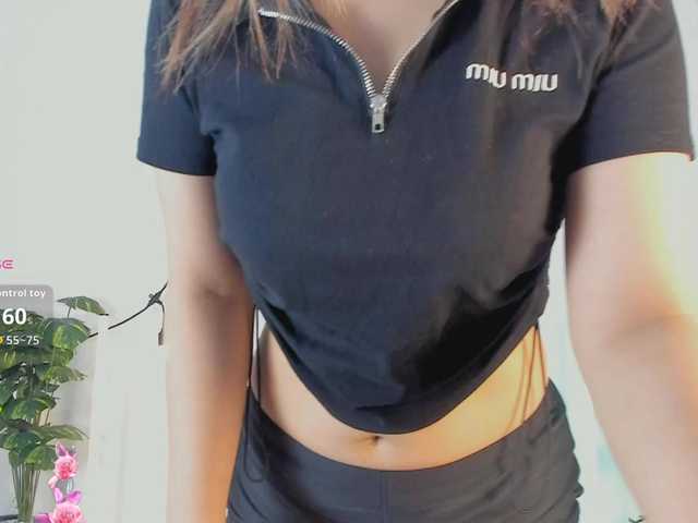 Larami's BongaCams show and profile