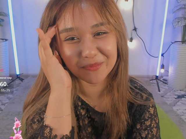 Larami's BongaCams show and profile