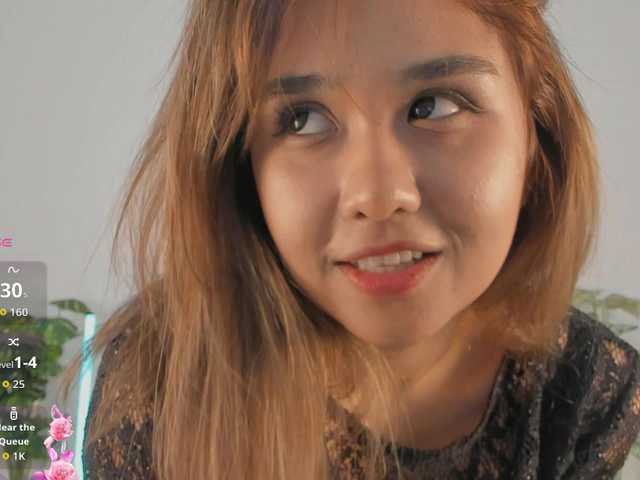 Larami's BongaCams show and profile