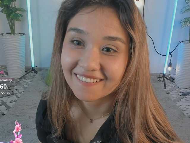 Larami's BongaCams show and profile