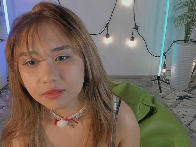 Larami's BongaCams show and profile