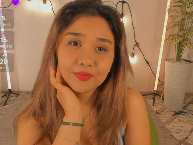 Larami's BongaCams show and profile