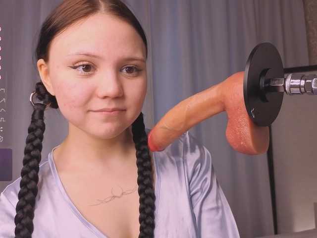 MillieBobby-JR Live Cam on BongaCams