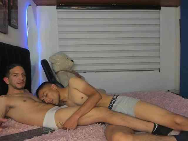 Jacksonandfriends Live Webcam on BongaCams