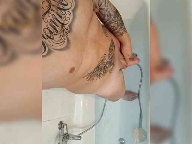 Sexyboynapoletan... Live Webcam on BongaCams