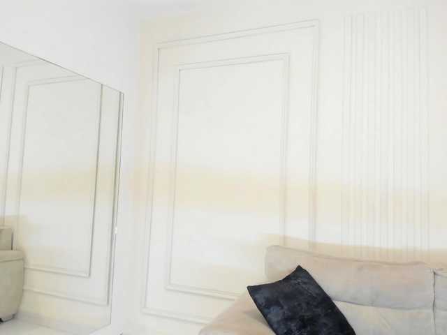 Arianaa-Cooper's BongaCams show and profile