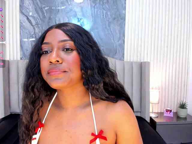 Arianaa-Cooper webcam