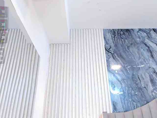 Arianaa-Cooper webcam