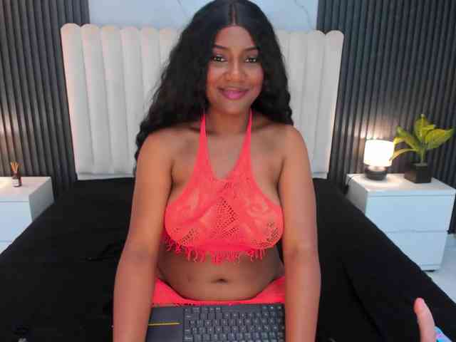 Arianaa-Cooper webcam