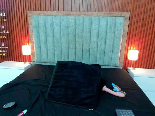 Arianaa-Cooper webcam