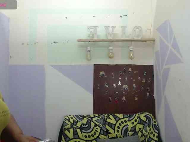 Sharonmercury webcam